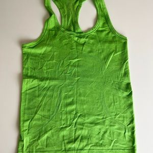 Lululemon tank